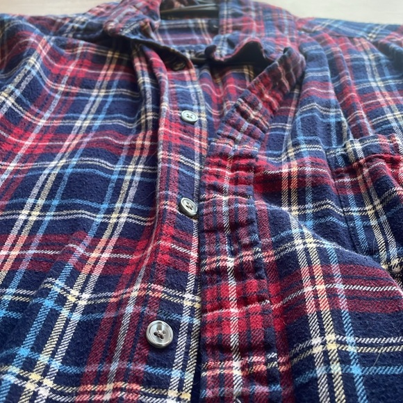 Oversized plaid flannel - Picture 3 of 8